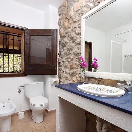 Charmante In Der Naehe Von Cala San Vicente By Interhome Сasa de vacaciones Pollensa