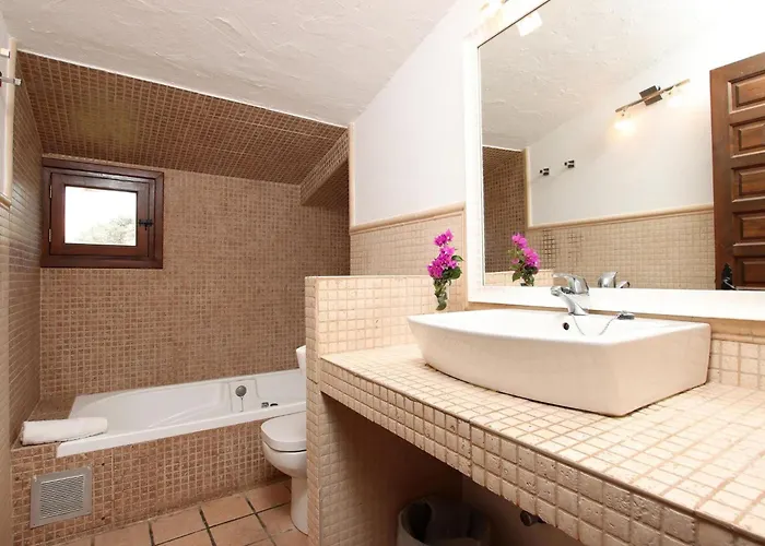 Charmante In Der Naehe Von Cala San Vicente By Interhome Сasa de vacaciones *