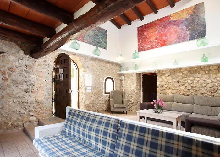 Сasa de vacaciones Charmante In Der Naehe Von Cala San Vicente By Interhome